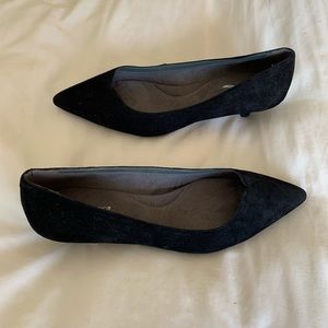 Aerosoles Black Suede Kitten Heel Pumps